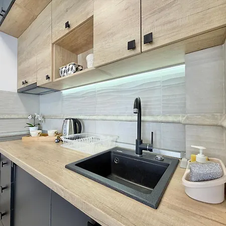 Hills Peak Apartman *